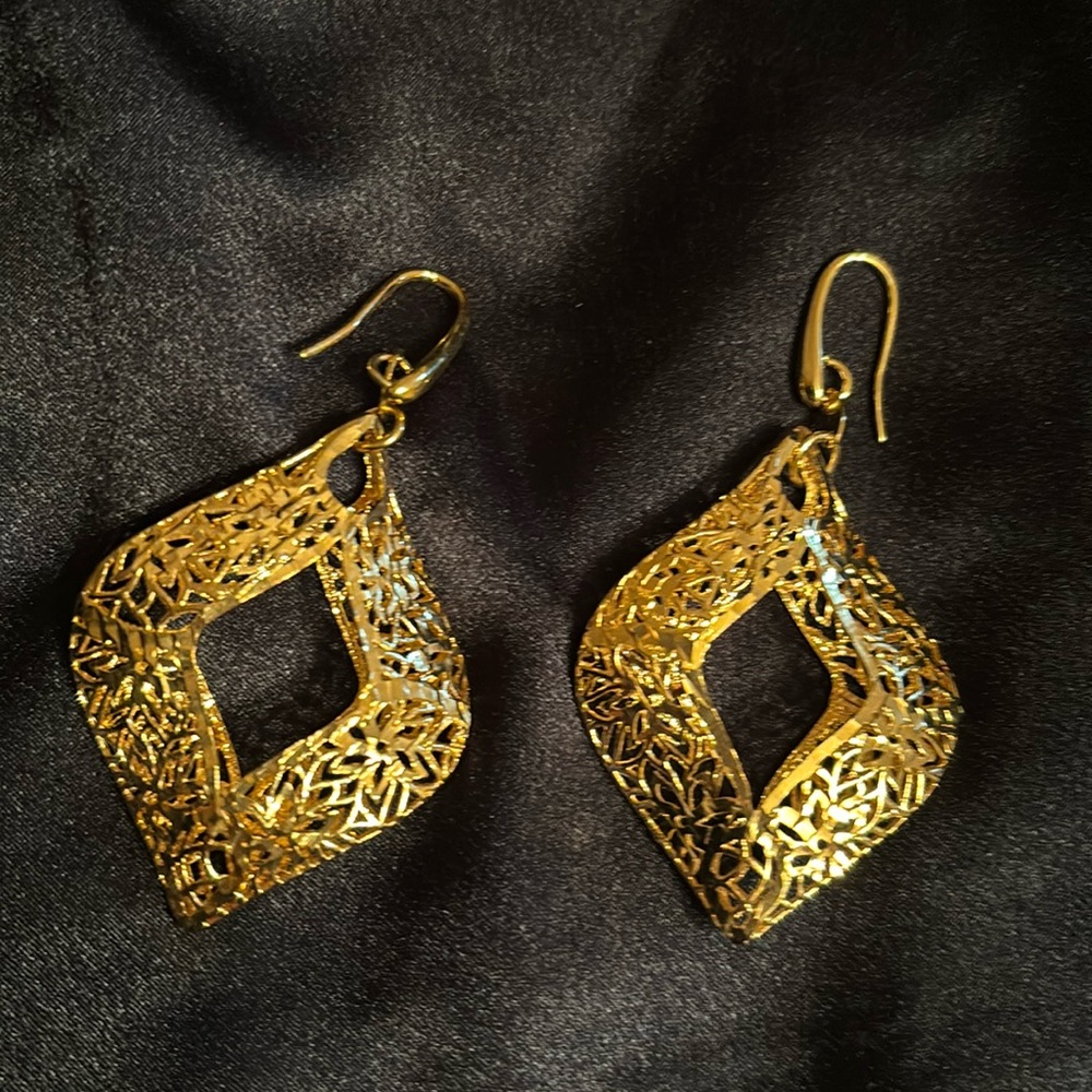 18k gold plated MADE IN ITALY dangle earrings